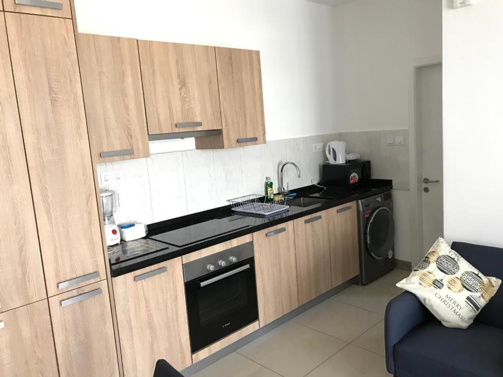 Premier Executive Apartment - The Ivy, East Legon อักกรา ภายนอก รูปภาพ